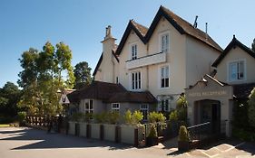 Worplesdon Hotel 3*